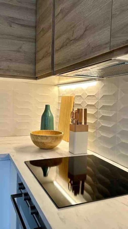 Luxury 2 Bedroom Apartament, Close To San Siro, Fiera And 10 Min Metro To Duomo Мілан Екстер'єр фото